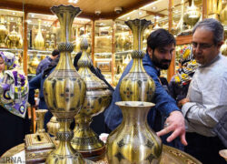 هنر اصفهان؛ در تقاطع ثبت و فراموشی هنر اصفهان؛ در تقاطع ثبت و فراموشی