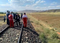 برخورد قطار با دو عابر پیاده در کاشان