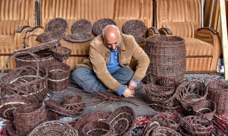 به رنگ ارغوان