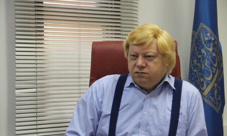 مالکیت آب باید به مردم بازگردد