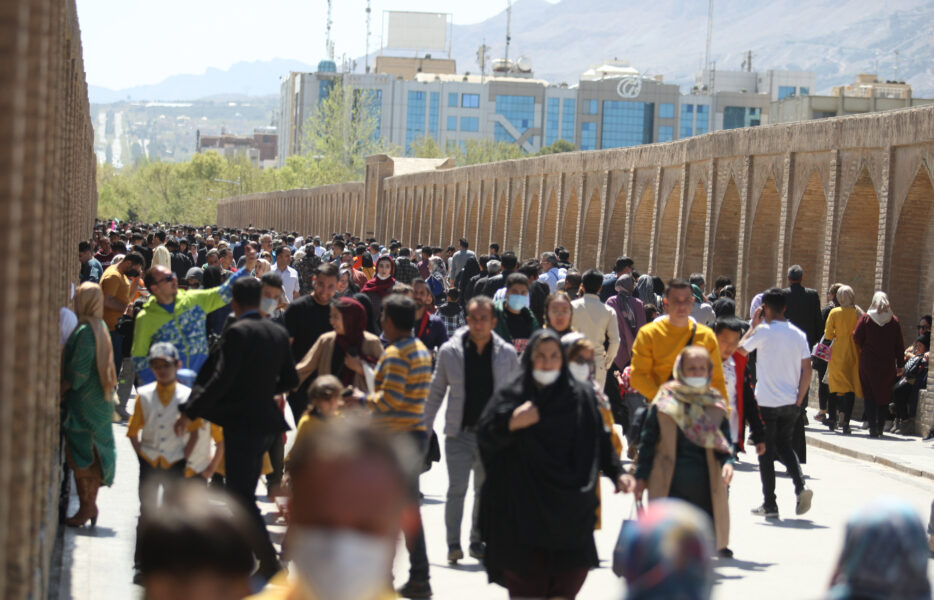 زبان مردم و دغدغه‌های هویتی