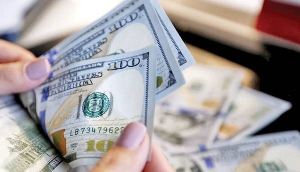 امواج سونامی دلار 15هزارتومانی - اصفهان زیبا