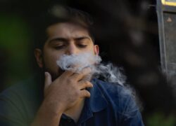 نقد عملکرد سازمان جهانی بهداشت در راستای سوء مصرف دخانیات