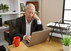 نشستن طولانی‌مدت به مغز آسیب می‌زند
