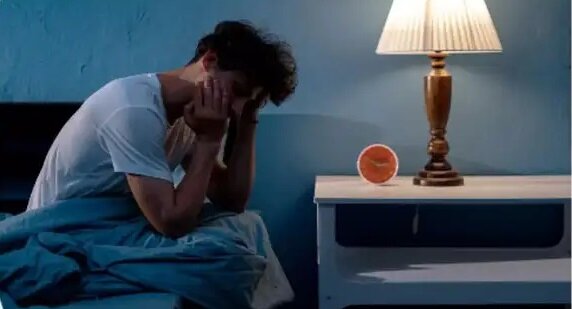 ۴ عادت شبانه ناسالم