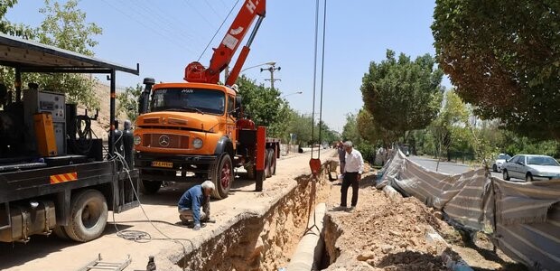 اصلاح ۴۰۰ متر از مسیر خط انتقال آب خیابان آتشگاه