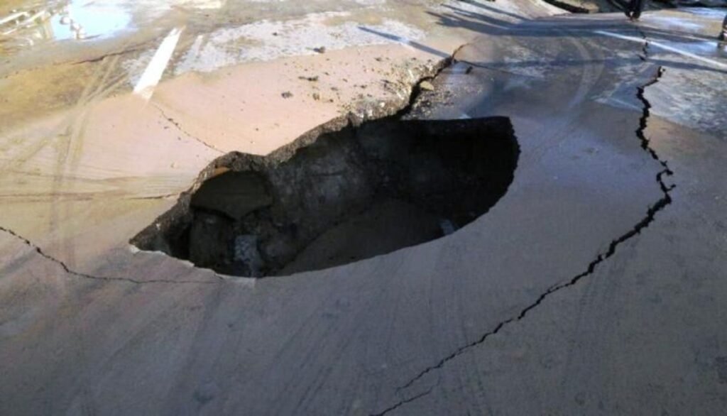 جایگاه نخست اصفهان در زمینه مطالعات فرونشست - اصفهان زیبا