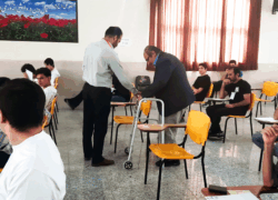 حضور پدربزرگ 65ساله با پای مصنوعی در امتحانات نهایی!