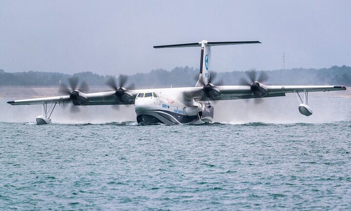اولین هواپیمای آب‌نشین ایران