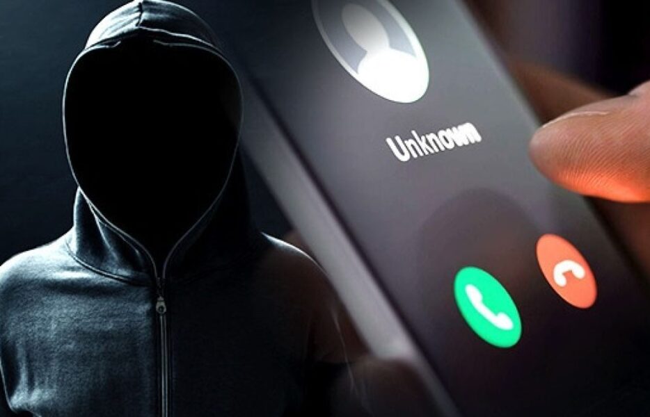 تقلید صدای پدر و مادر برای سرقت پول! تقلید صدای پدر و مادر برای سرقت پول!