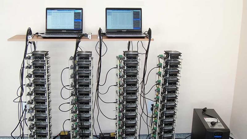 کشف 21 دستگاه استخراج ارز دیجیتال در اردستان