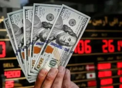 سقوط دلار به پایین‌ترین سطح در سه سال اخیر
