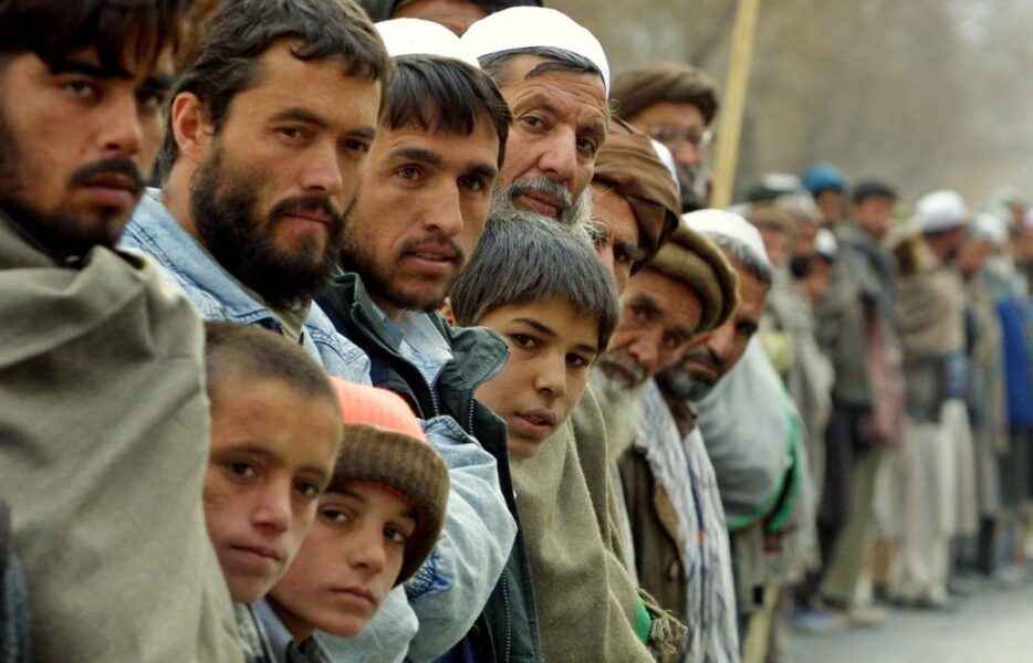 هشدار به اتباع غیرمجاز/ترک فوری خاک ایران الزامی است هشدار به اتباع غیرمجاز/ترک فوری خاک ایران الزامی است