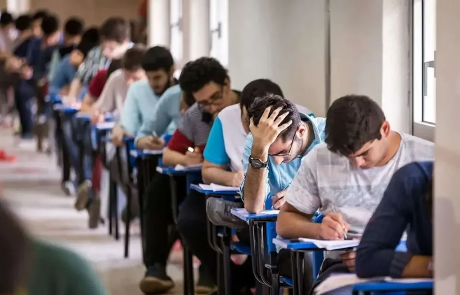 تعویق رسمی کنکور ۱۴۰۴ اعلام شد