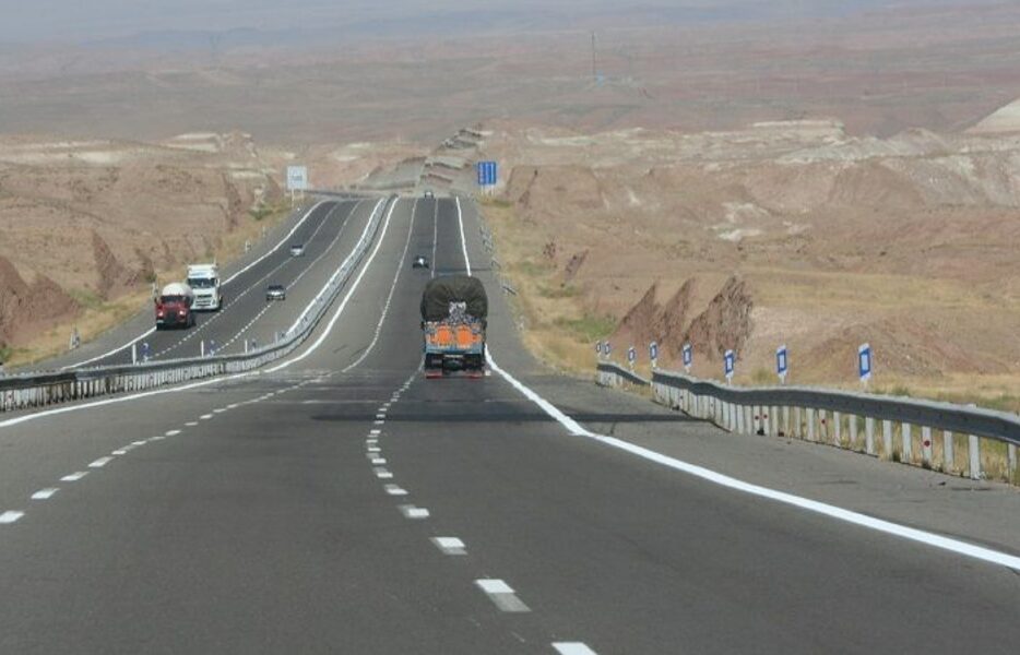 هزینه میلیاردی نگهداری آزادراه سان‌آرا در گرم‌ترین روزهای سال