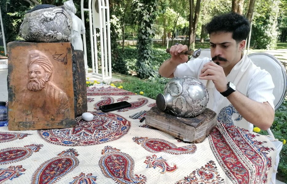 «روایت عشق و هنر»؛ نمایشگاهی برای رونق اقتصاد و فرهنگ استان