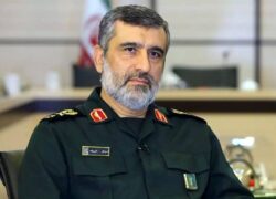 شهید حاجیزاده نماد ولایتمداری و صداقت در سپاه بود شهید حاجیزاده نماد ولایتمداری و صداقت در سپاه بود