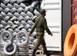 کشف بزرگترین محموله قاچاق لاستیک و قطعات خودرو در اصفهان کشف بزرگترین محموله قاچاق لاستیک و قطعات خودرو در اصفهان