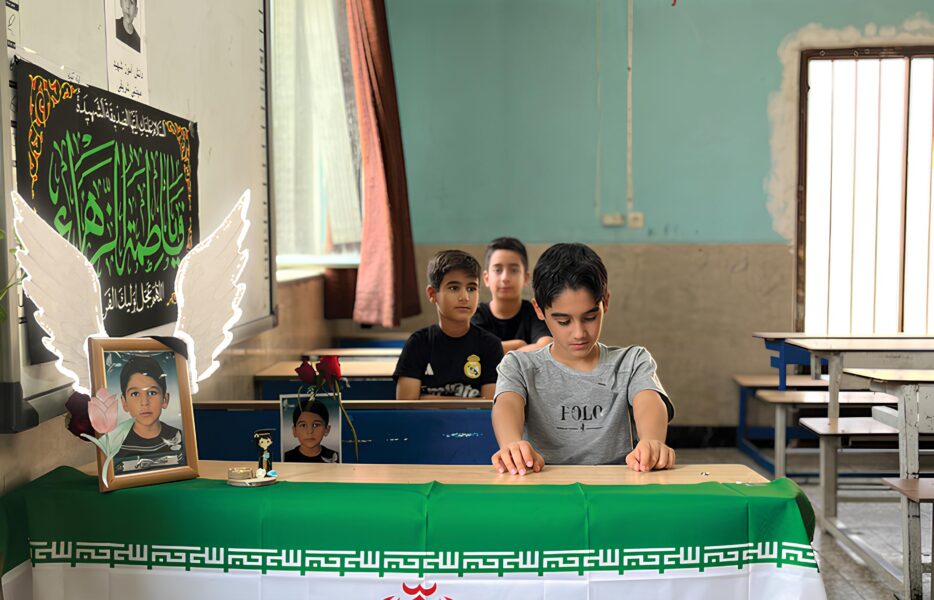 نیمکت خالی «مُجتبی»!