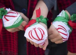 سکوت روشنفکران بهتر از فریادهای شماست!