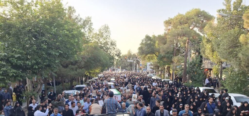 یکی از آن 5 نفر... - اصفهان زیبا