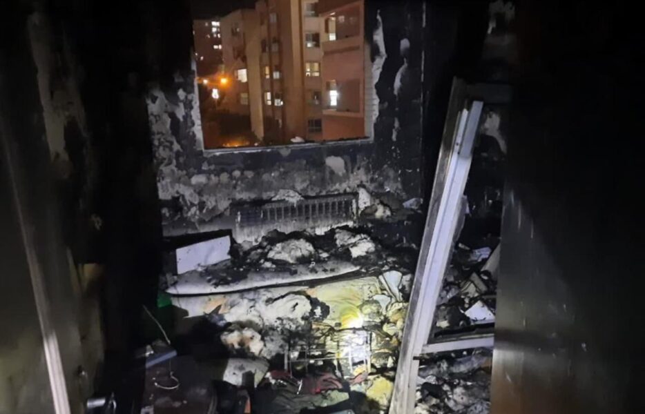 مهار آتش‌سوزی طبقه پنجم یک مجتمع مسکونی در اصفهان