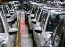 انتقاد شورای رقابت از وزارت صمت در قیمت‌گذاری خودرو