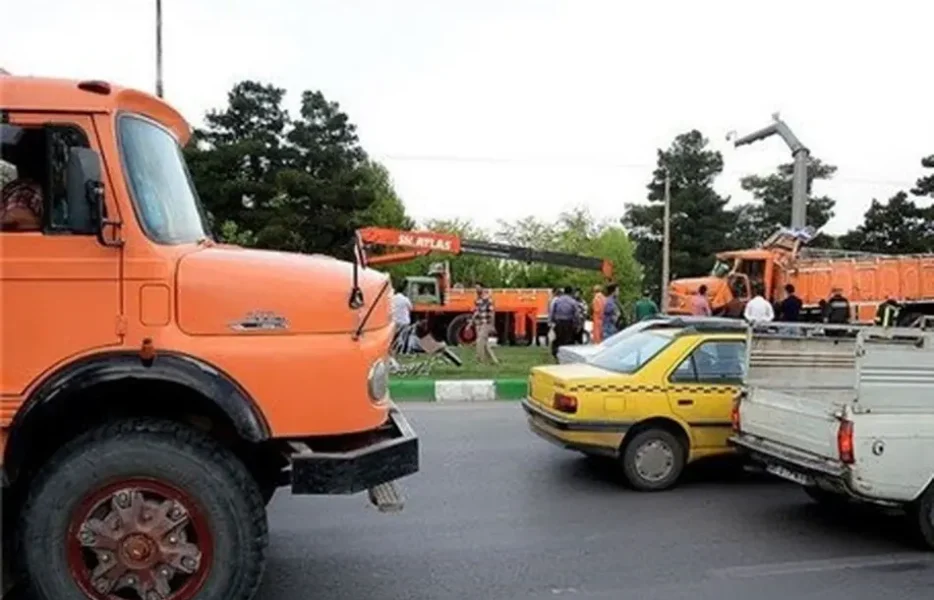ممنوعیت تردد خودروهای باری سنگین و نیمه‌سنگین در معابر شهری اصفهان