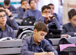 لباس فرم دانش‌آموزی تا چند سال بدون تغییر می‌ماند