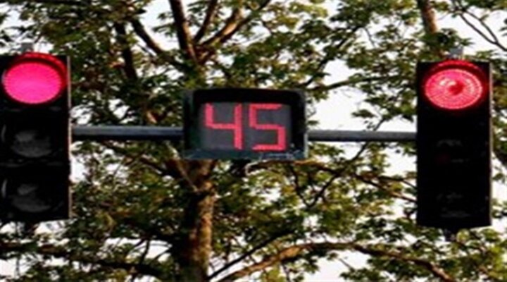 چراغ‌های راهنمایی 200 چهارراه اصفهان دیگر خاموش نمی‌شوند