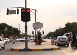 خیابان شهید چمران ادامه می‌یابد