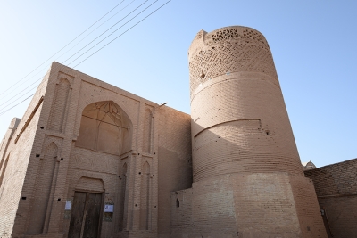 مسجد جامع زواره کجاست؟