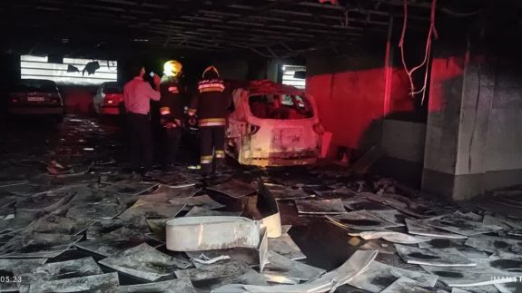 حریق خودرو در شهرک ولیعصر اصفهان 6 مصدوم بر جای گذاشت