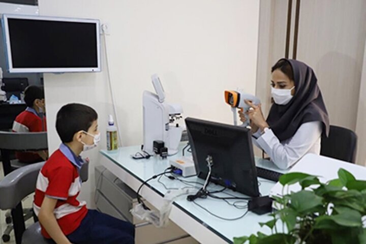 افزایش نزدیک‌بینی در بین دانش‌آموزان شهری