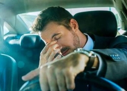 خواب‌آلودگی راننده؛ خطر خاموش تصادفات جاده‌ای