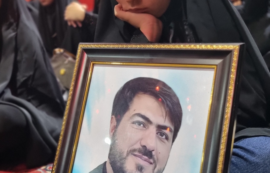 او عشق را تقسیم میکرد؛ از زندگی تا شهادت! او عشق را تقسیم میکرد؛ از زندگی تا شهادت!