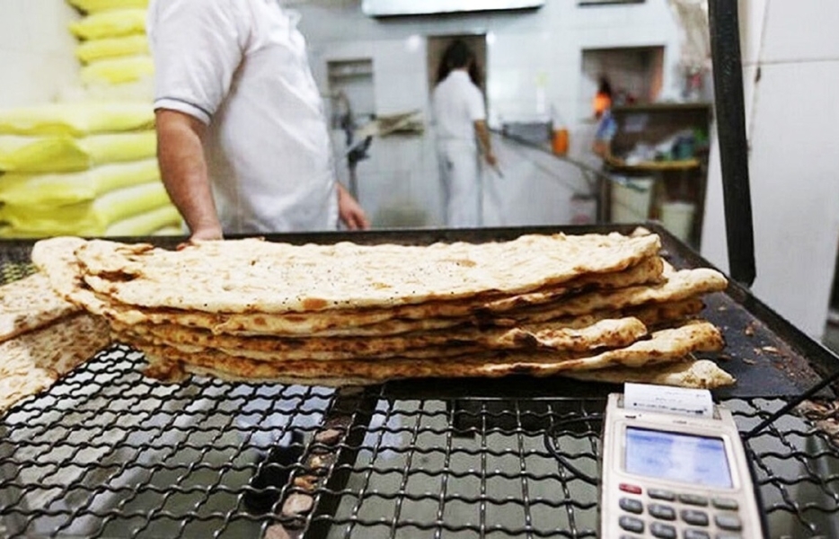 نان را برای دهک‌های پایین جامعه رایگان کنیم