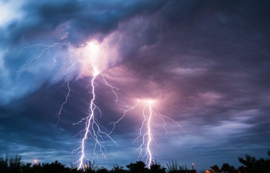 هشدار طوفان و سیل در ۱۴ استان