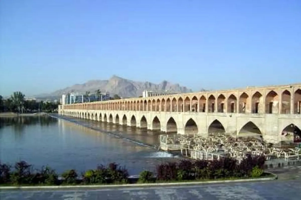 وضعیت هوا در سه ایستگاه اصفهان قرمز شد - اصفهان زیبا
