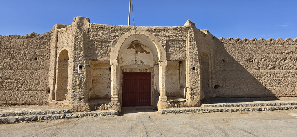 روستای یخچال جرقویه کجاست؟