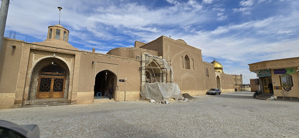 امامزاده اسحاق آران و بیدگل کجاست؟