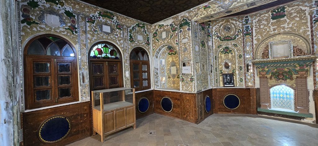 خانه معظم‌الممالک چادگان کجاست؟