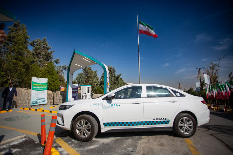۳۰۰ خودروی برقی تا پایان سال وارد ناوگان تاکسیرانی اصفهان می‌شود