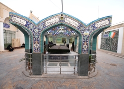 مقبره ملامحسن فیض کاشانی کجاست؟