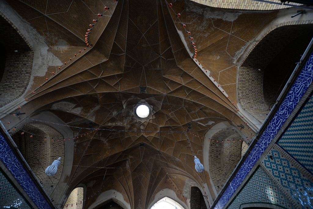 امامزاده طاهر و منصور (ع) کاشان کجاست؟