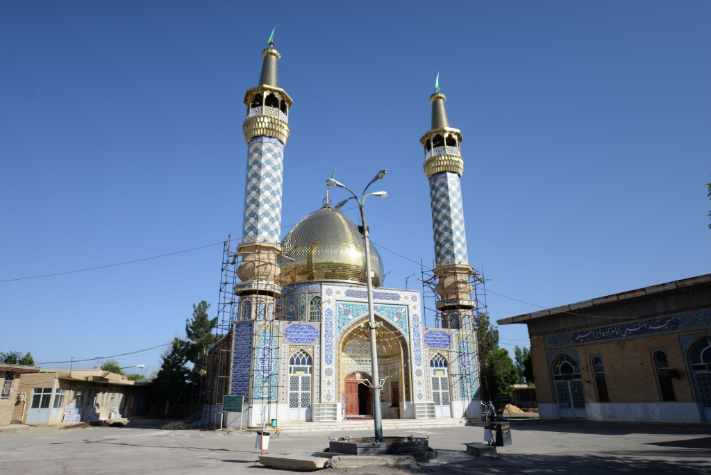 مرقد امامزاده ابراهیم (ع) روستای درب امام گلپایگان کجاست؟