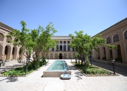 خانه مجیر خمینی شهر کجاست؟