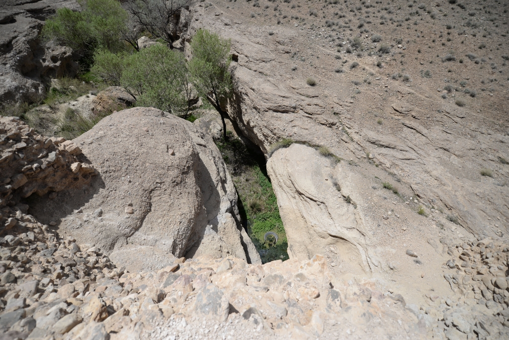 چشمه روستای سُه شاهین شهر کجاست؟
