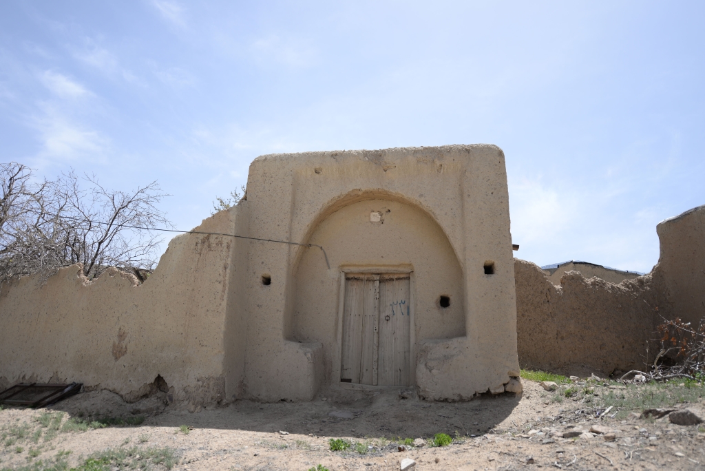 روستای سُه شاهین شهر کجاست؟