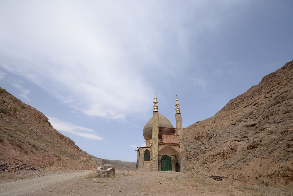 امامزاده سه بزرگوار روستای کلهرود شاهین شهر کجاست؟